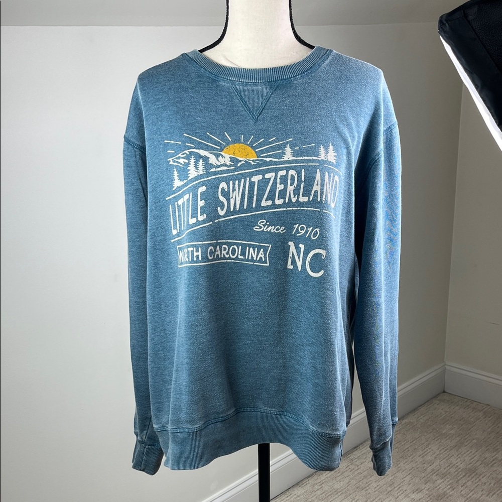 EMI Sportswear Sweatshirt Blue Women’s Little Switzerland, NC M